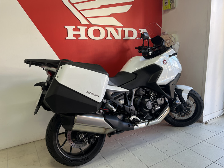 HONDA NT 1100 DCT GARANTIE JUSQU'EN 2029 - LES SABLES D'OLONNE