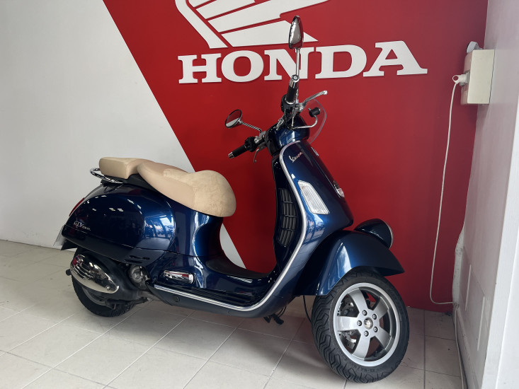 PIAGGIO VESPA 250 GTV GARANTIE 1 AN - LES SABLES D'OLONNE