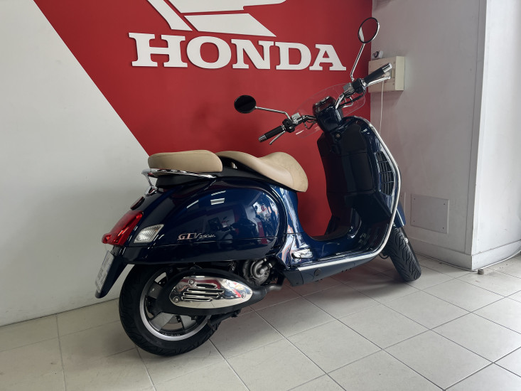 PIAGGIO VESPA 250 GTV GARANTIE 1 AN - LES SABLES D'OLONNE