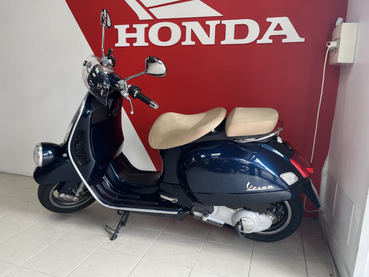 PIAGGIO VESPA 250 GTV GARANTIE 1 AN - LES SABLES D'OLONNE