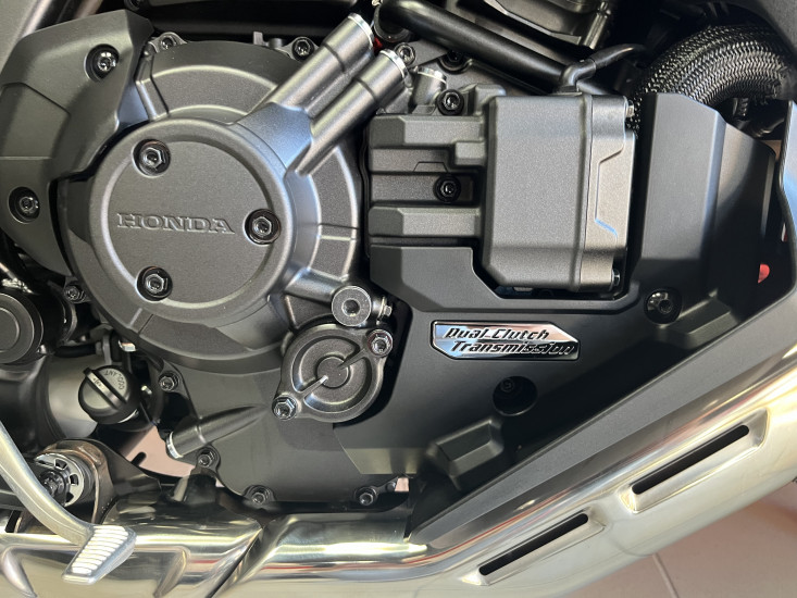 HONDA NT 1100 DCT GARANTIE JUSQU'EN 2031 - LES SABLES D'OLONNE