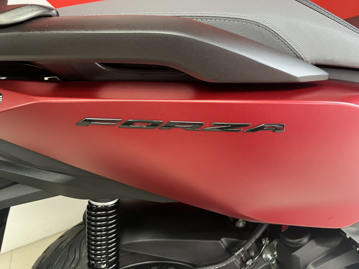 HONDA FORZA 125 SMART TOP BOX GARANTIE 1 AN - LES SABLES D'OLONNE