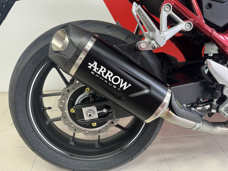 HONDA HORNET 750 A2 SILENCIEUX ARROW 2031 - LES SABLES D'OLONNE