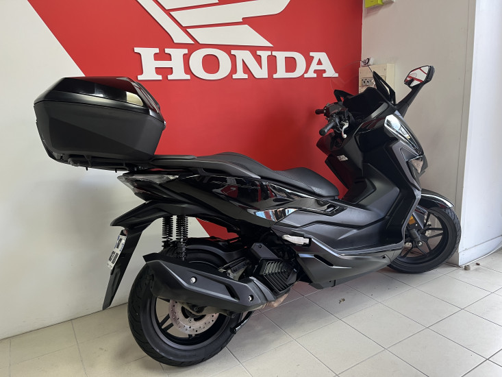 HONDA FORZA 125 TOP BOX GARANTIE 2027 - LES SABLES D'OLONNE
