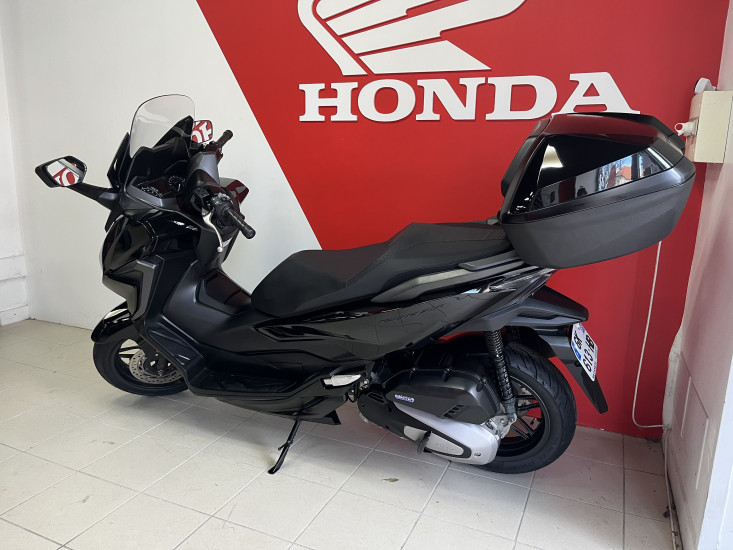 HONDA FORZA 125 TOP BOX GARANTIE 2027 - LES SABLES D'OLONNE