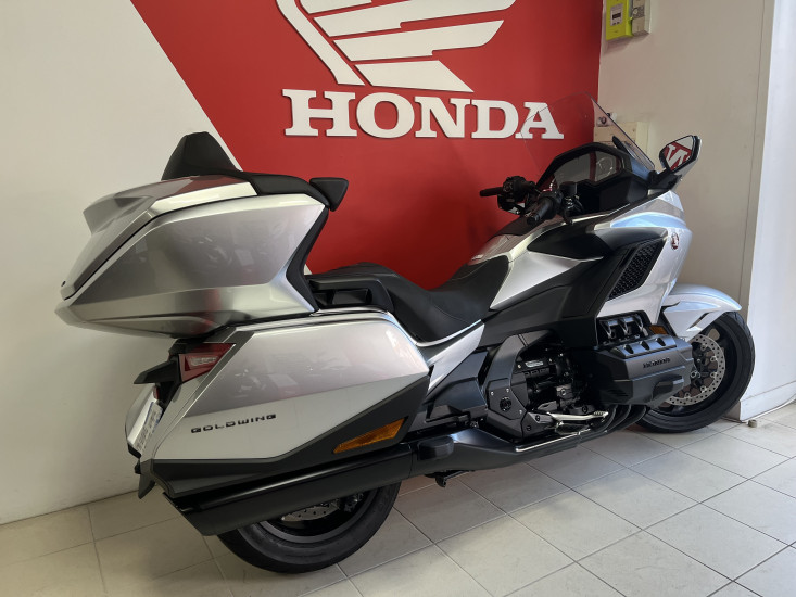 HONDA GOLDWING 1800 DCT TOURING GARANTIE 2031 - LES SABLES D'OLONNE