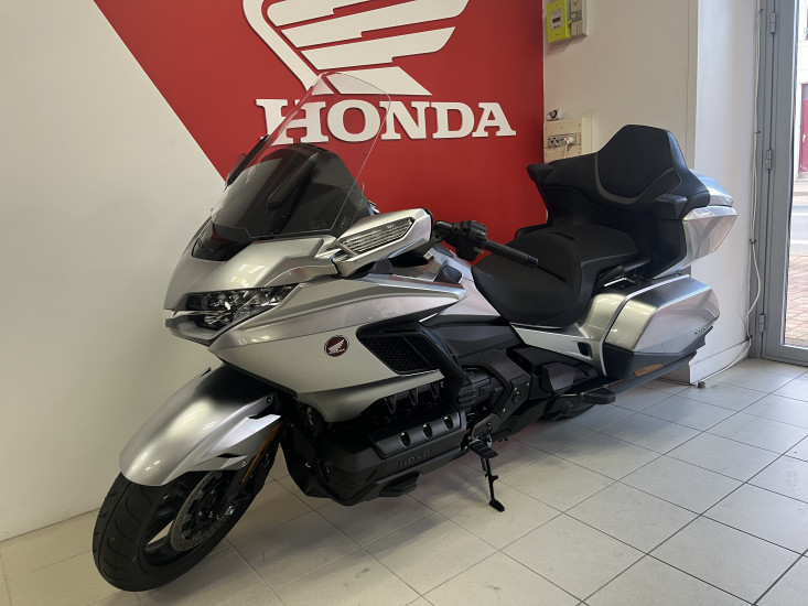 HONDA GOLDWING 1800 DCT TOURING GARANTIE 2031 - LES SABLES D'OLONNE