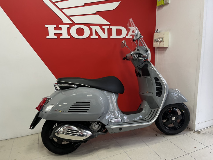 PIAGGIO VESPA GTS 300 SUPERTECH HPE GARANTIE 1 AN - LES SABLES D'OLONNE