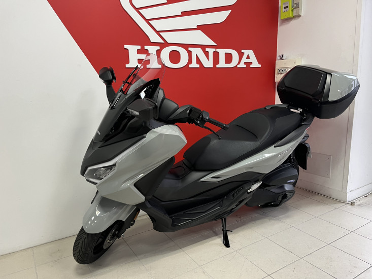 HONDA FORZA 350 TOP BOX GARANTIE JUSQU'EN 2031 - LES SABLES D'OLONNE